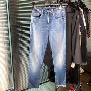 MOTHER | Women’s | Light Wash | High Waisted Looker Fray | Jeans | Size 27